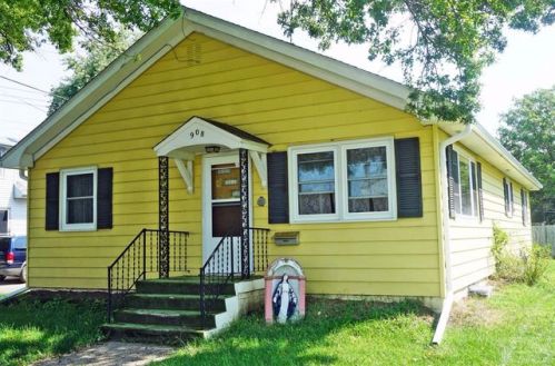 908 4th St, Harlan IA  51537-1422 exterior