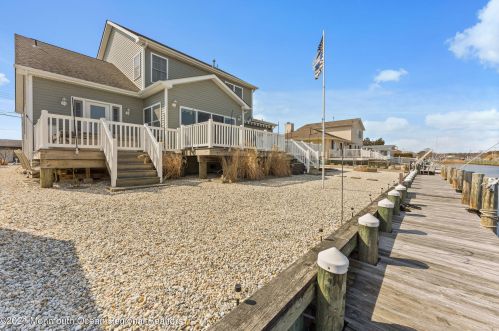 902 Bowsprit Pt, Lacey Township, NJ 08734-2703