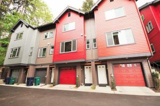 8418 167th Ave, Redmond WA  98052-3932 exterior