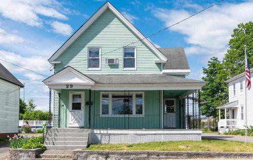 29 Birch St, Derry, NH 03038-2119