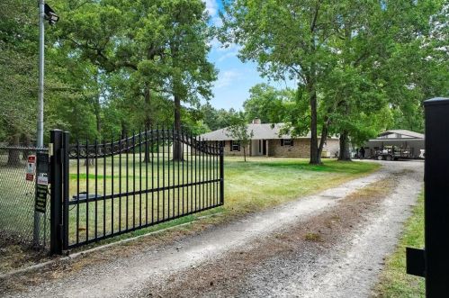 16538 Butera Rd, Magnolia, TX 77355-3200