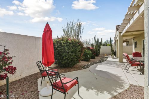 22031 Las Brizas Ln, Sun City AZ 85375-2827 exterior