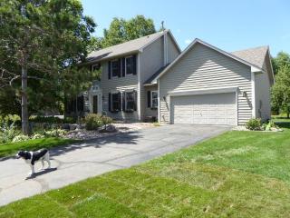 9616 Wynstone Dr, Saint Paul, MN 55125-8714