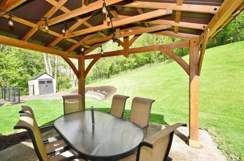 1397 Pennsylvania Ave, Bridgeville PA  15017-2670 exterior