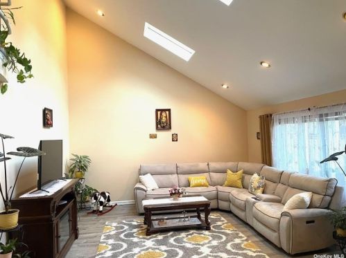 94 Joan Ave, South Setauket NY  11720-4415 exterior