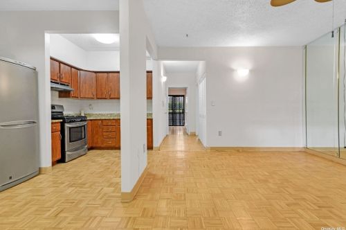 515 156th St, Bronx, NY 10455-1452