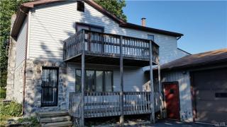 401 Washington St, Walnutport, PA 18088-1451