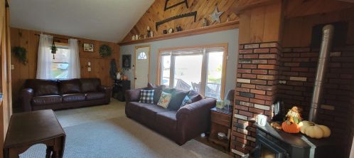 9 Hemlock St, Hillsboro NH  03244-5027 exterior