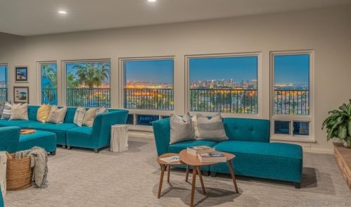 2125 Locust St, San Diego CA  92106-1622 exterior