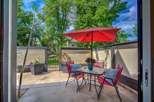 214 Wales Dr, Folsom CA  95630-2851 exterior