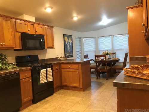 3302 Don Tomaso Dr, Carlsbad CA  92010-3951 exterior