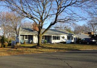 34 Skyline Dr, Waterbury, CT 06712-1732