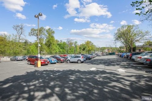 530 Valley Rd, Montclair NJ  07043-2728 exterior