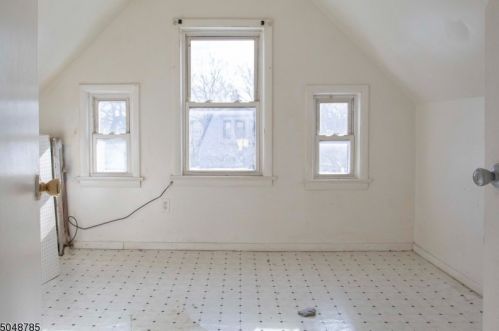 93 16th St, East Orange NJ  07017-5212 exterior