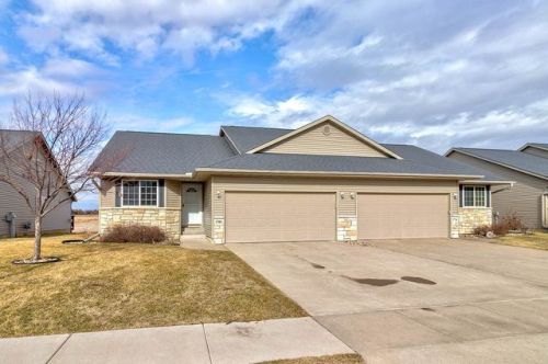 1700 Lomar St, Park View, IA 52748-9348