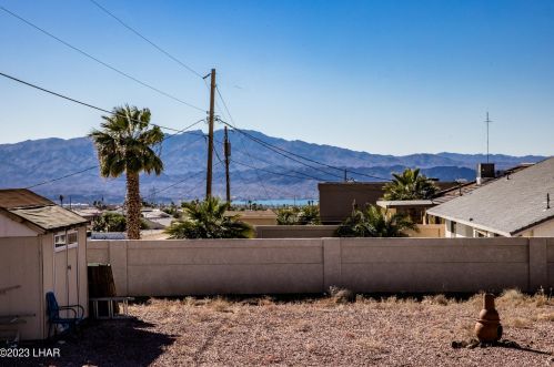 3886 Whaler Dr, Lake Havasu City AZ  86406-4302 exterior