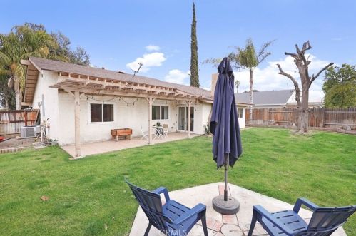 1410 Pueblo Ave, Redlands CA  92374-3853 exterior