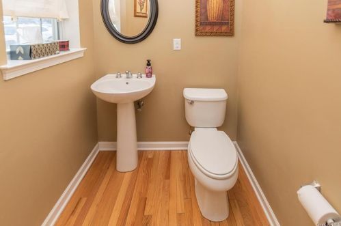 1214 Hustis Dr, Fishkill NY  12524-4968 exterior