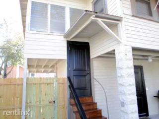 2825 11th St, Saint Petersburg FL  33704-2505 exterior