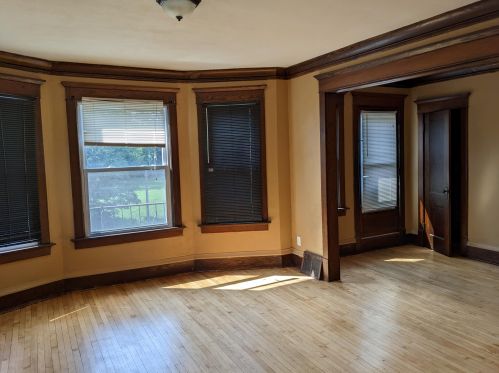3012 2nd St, Milwaukee, WI 53212-2004