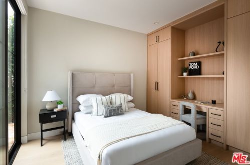 4552 Wortser Ave, North Hollywood CA  91604-1015 exterior