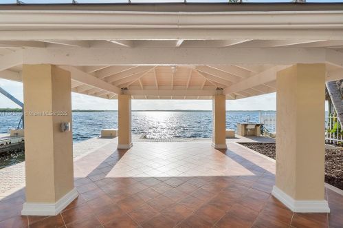 632 Island Dr, Key Largo FL  33037-4808 exterior