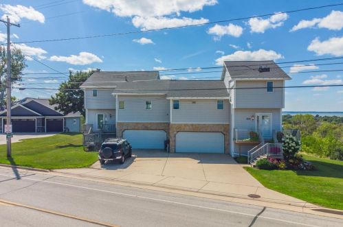 2629 Bay Settlement Rd, Green Bay, WI 54311-7328