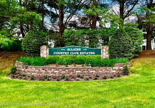 117 Racquet Rd, Belmar, NJ 07719-9424
