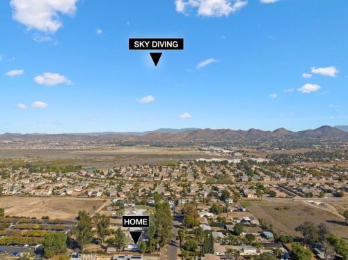 32861 Brechtel St, Lake Elsinore CA  92530-0420 exterior