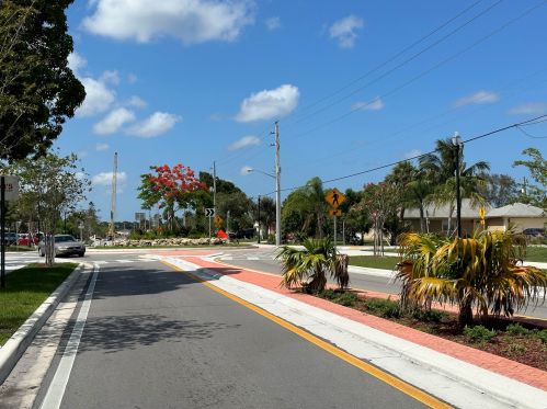 2062 Floresta Dr, Fort Pierce FL  34984-4706 exterior