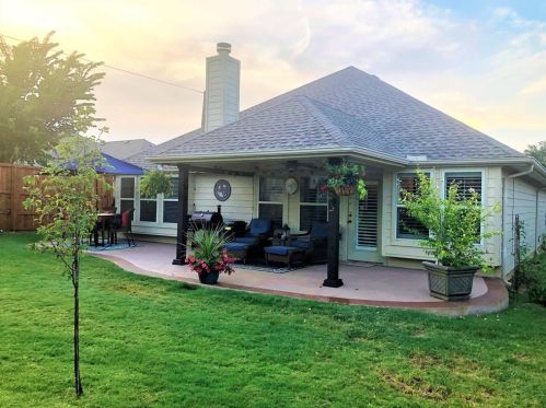 2729 Westglen Dr, Denton TX  76207-1335 exterior