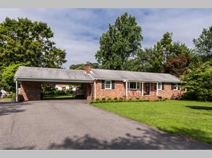 9171 Avondale Dr, Mechanicsville, VA 23116-4127