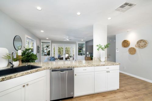52190 Avenida Diaz, La Quinta CA  92253-3226 exterior
