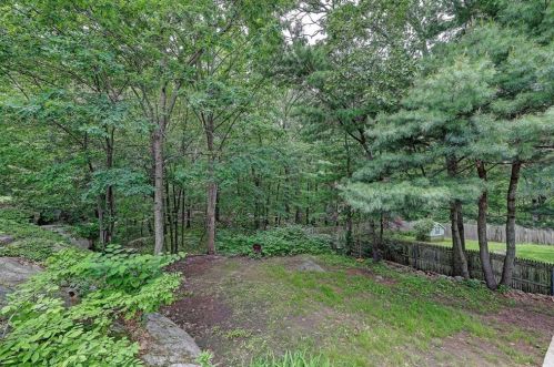 26 Mount Ave, Lincoln RI  02865-5142 exterior