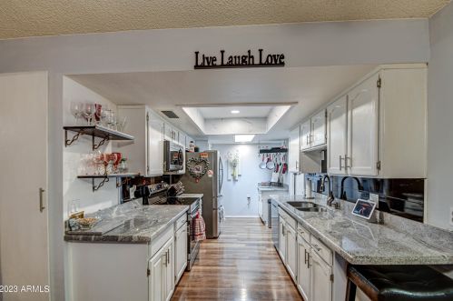 37 Leisure World, Mesa, AZ 85206-3104