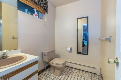 9 Memory Ln, Dover NJ  07869-4205 exterior