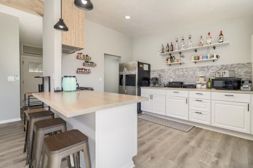 2463 Judson St, San Diego CA  92111-6213 exterior