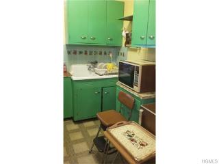 2125 Saint Raymonds Ave, Bronx, NY 10462-7102