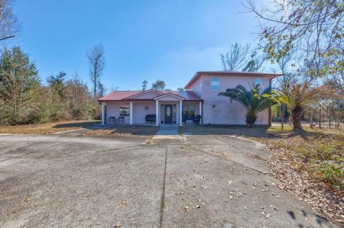 10132 Hwy 2301, Youngstown FL  32466-2448 exterior