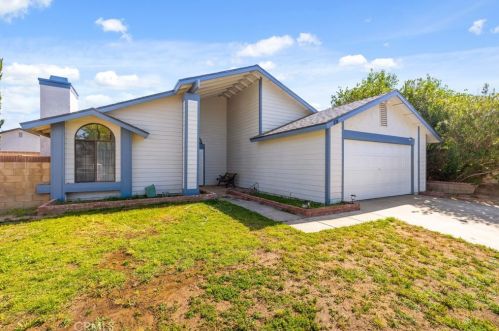 830 Sunrise Ct, Lancaster, CA 93535-2646