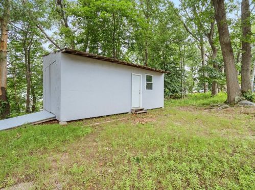 91 Windsor Park Dr, Coventry RI  02816-5353 exterior