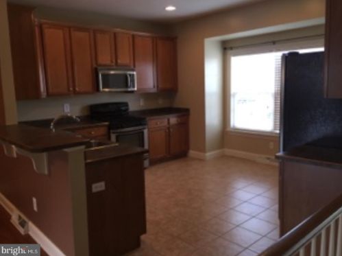 207 Thornton St, Dover, DE 19901-8824