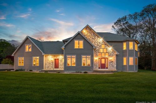 86 Crosswinds Dr, Groton CT  06340-4870 exterior