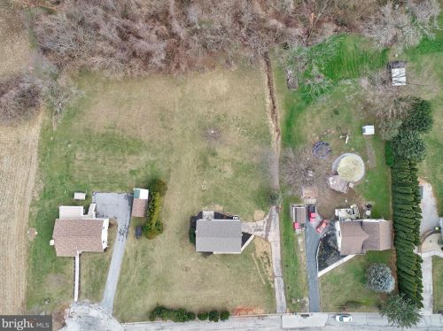 57 Panorama Ln, Hanover PA  17331-8410 exterior