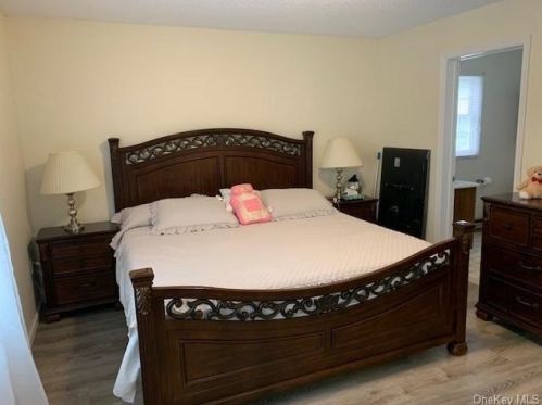 15 Cooke Ln, Monticello NY  12701-7112 exterior