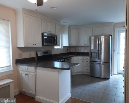 4216 Progress Ave, Harrisburg, PA 17110-9531