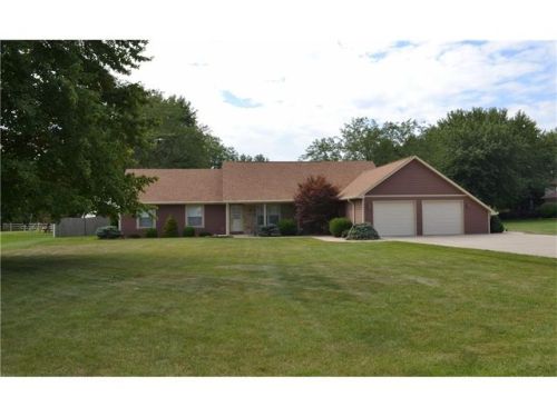 8029 Twilight Dr, Fairland, IN 46126-9527