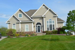 7047 Carey Ct, Camp Dodge, IA 50131-2407