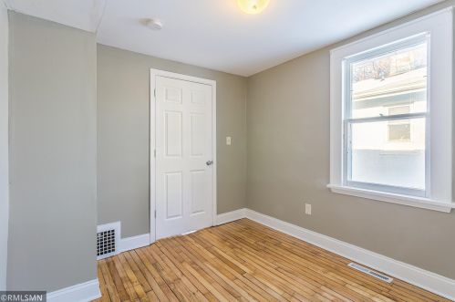 3230 Washburn Ave, Minneapolis MN 55423-1929 exterior