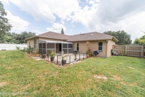 5855 Granite Ln, Cocoa FL  32927-8824 exterior